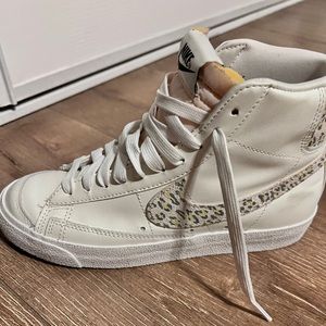 Nike Blazer Mid '77 SE High Top Sneaker (Women)